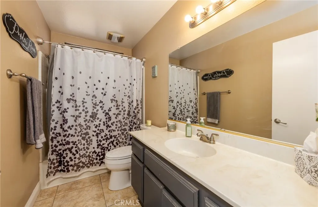 215 Yellowstone Court, San Jacinto, California 92583 home-pic-17