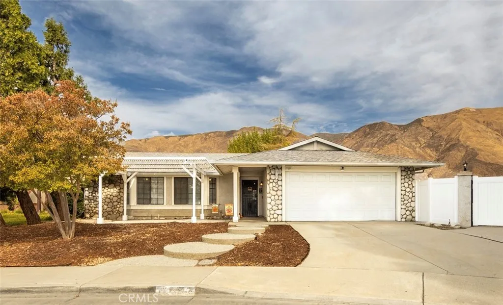 215 Yellowstone Court, San Jacinto, California 92583 home-pic-1