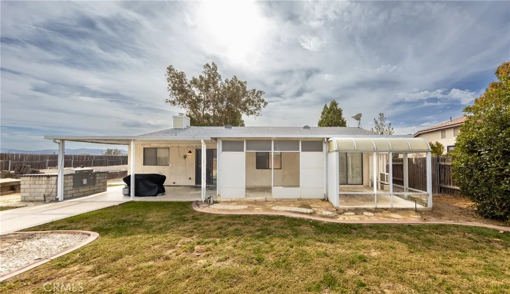 215 Yellowstone Court, San Jacinto, California 92583 home-pic-21