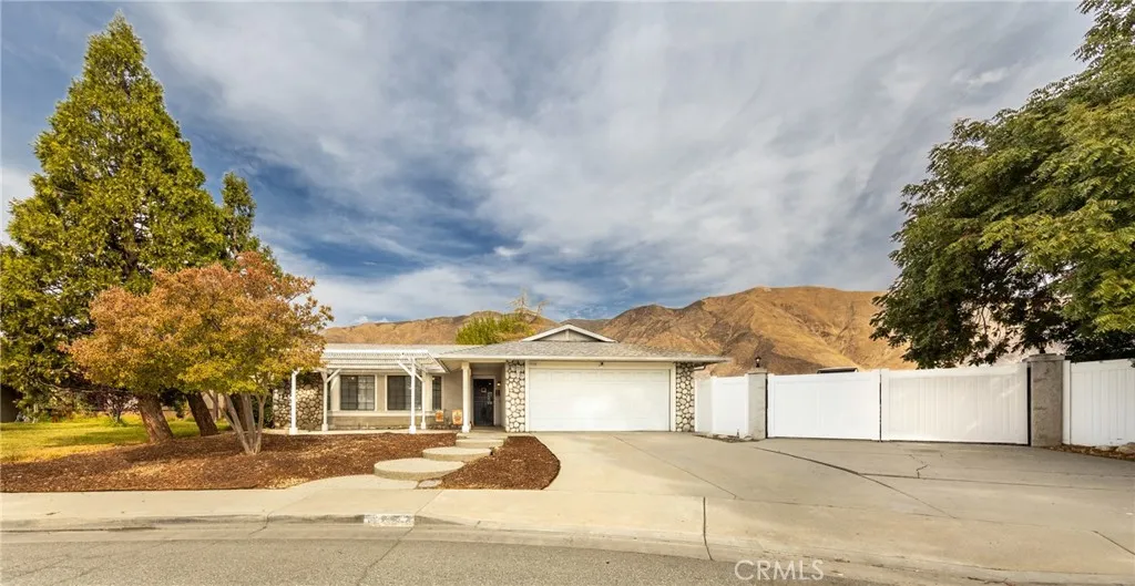215 Yellowstone Court, San Jacinto, California 92583 home-pic-0