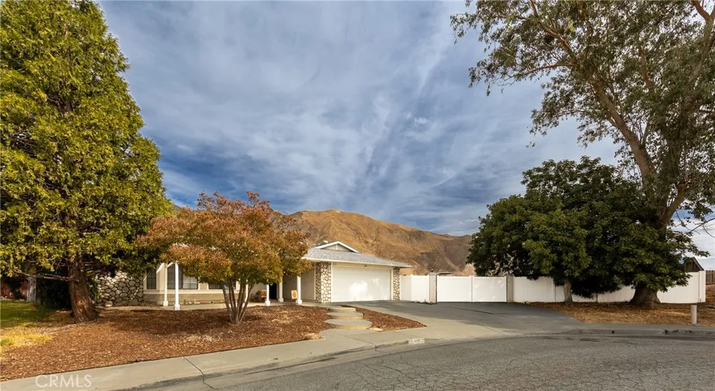 215 Yellowstone Court, San Jacinto, California 92583 home-pic-4