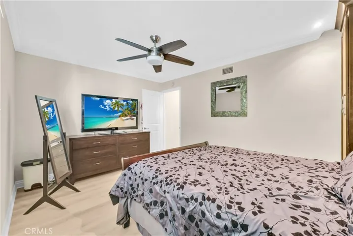 25934 Robin, Mission Viejo, California 92691