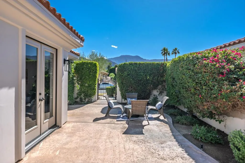 78770 Castle Pines Drive, La Quinta, California 92253 home-pic-17