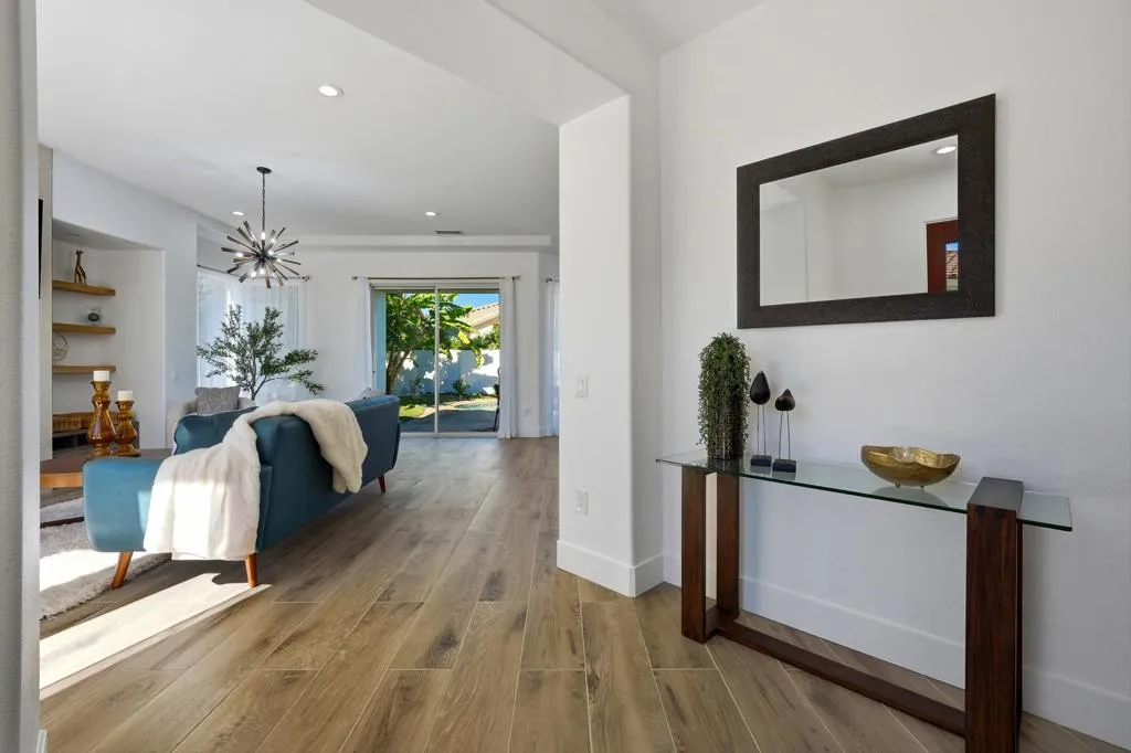 78770 Castle Pines Drive, La Quinta, California 92253 home-pic-24