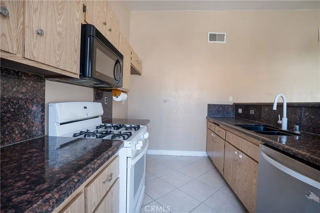4015 Triton, Palmdale, California 93552 home-pic-4