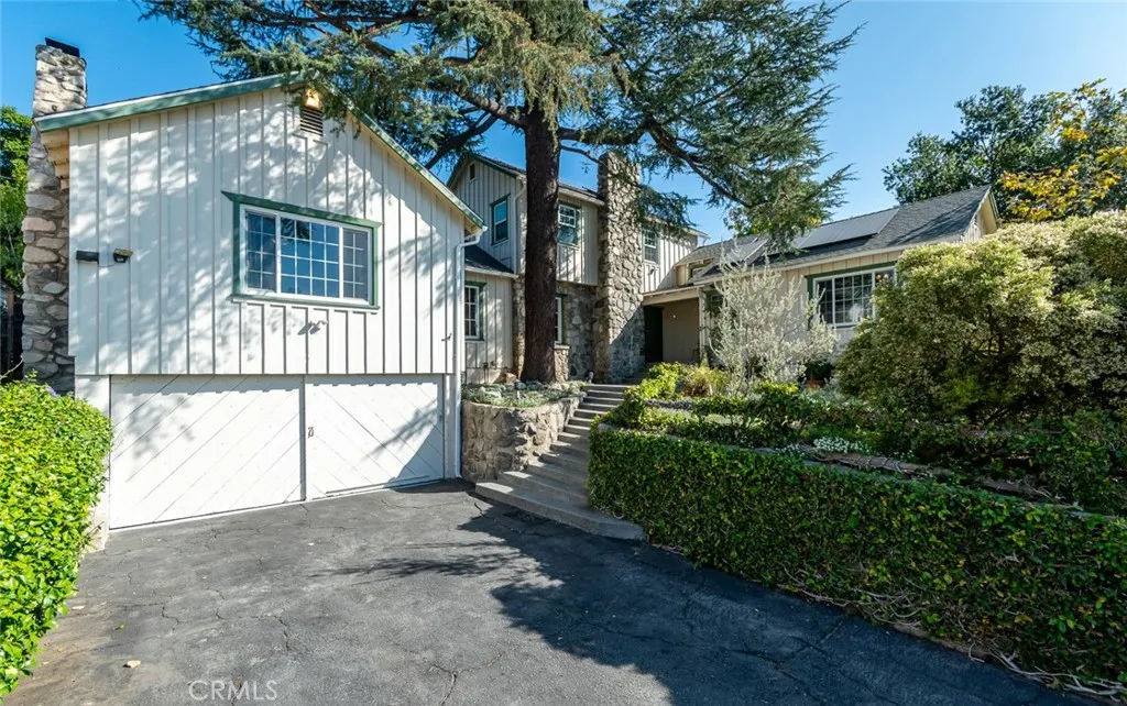 3135 Los Olivos, La Crescenta, California 91214 home-pic-0