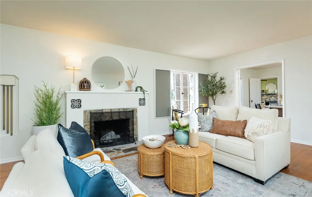 3135 Los Olivos, La Crescenta, California 91214 home-pic-4