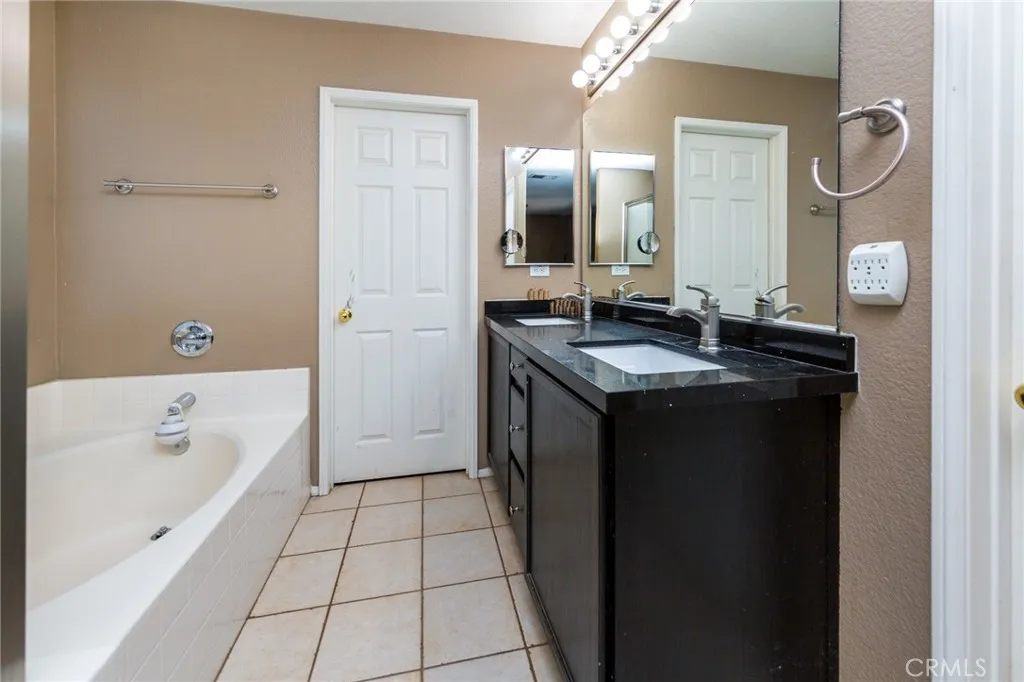28327 28327 Gibraltar Lane, Castaic, California 91384 home-pic-15