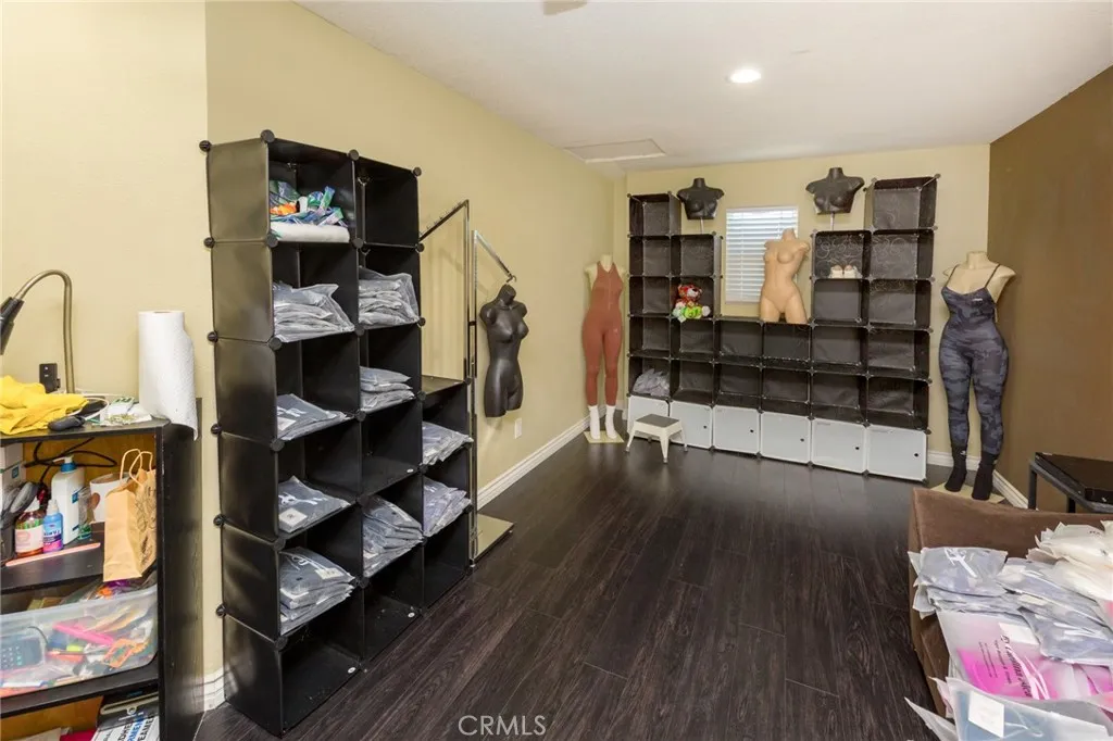 28327 28327 Gibraltar Lane, Castaic, California 91384 home-pic-12