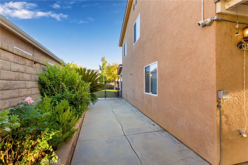 28327 28327 Gibraltar Lane, Castaic, California 91384 home-pic-23