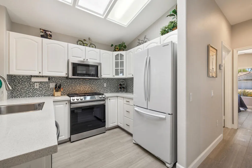 38801 Brandywine Avenue, Palm Desert, California 92211 home-pic-10