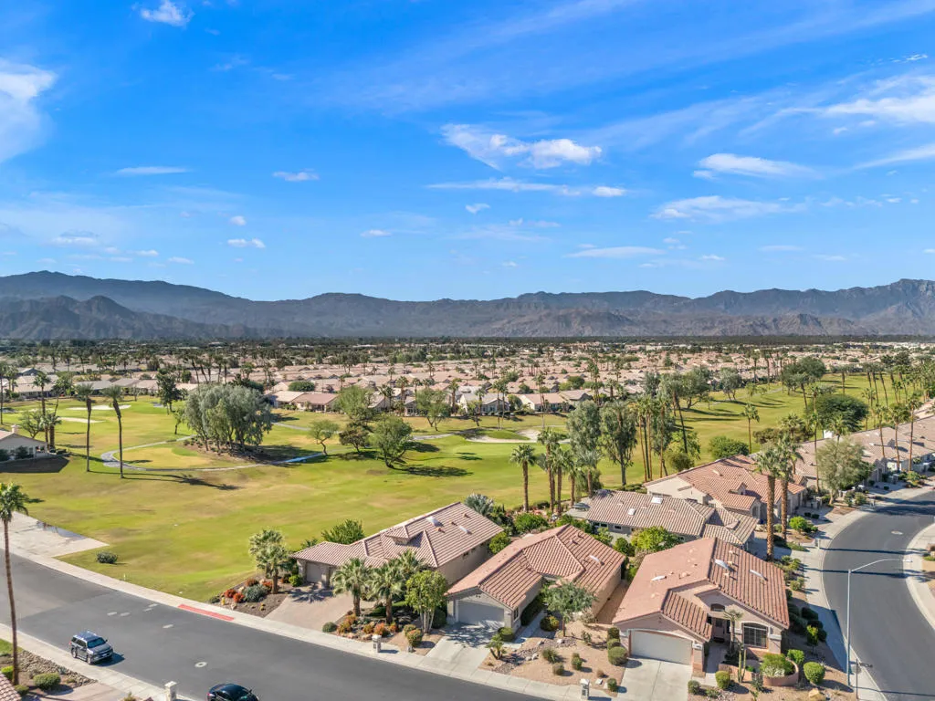 38801 Brandywine Avenue, Palm Desert, California 92211 home-pic-32