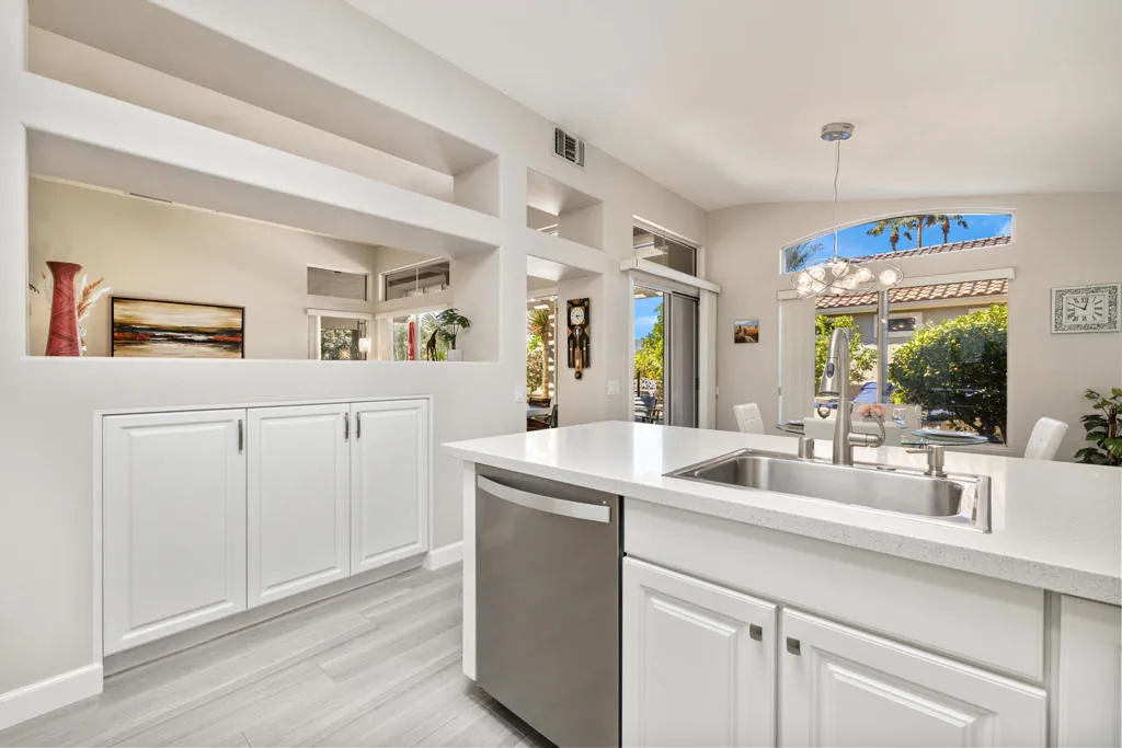 38801 Brandywine Avenue, Palm Desert, California 92211 home-pic-11