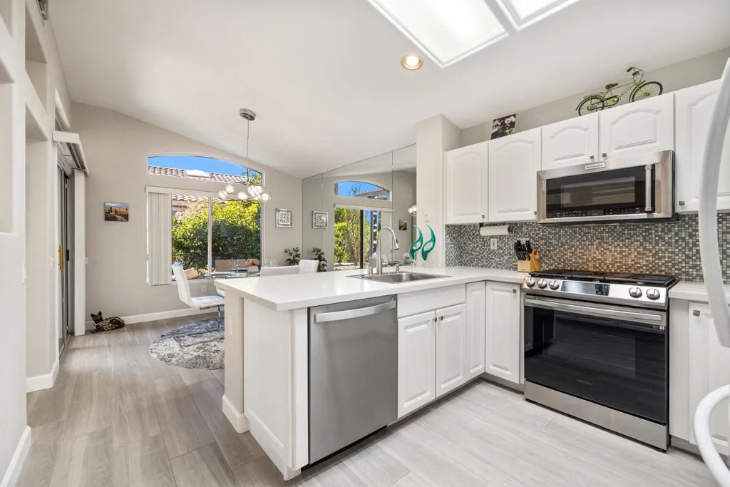 38801 Brandywine Avenue, Palm Desert, California 92211 home-pic-9
