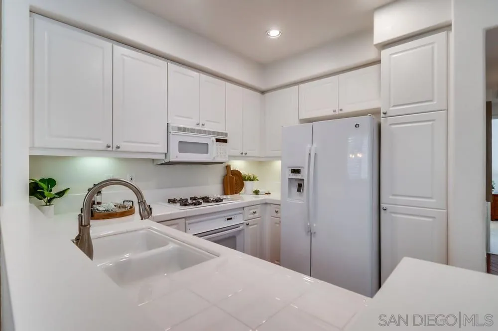 10776 Sabre Hill Dr 150, San Diego, California 92128 home-pic-11