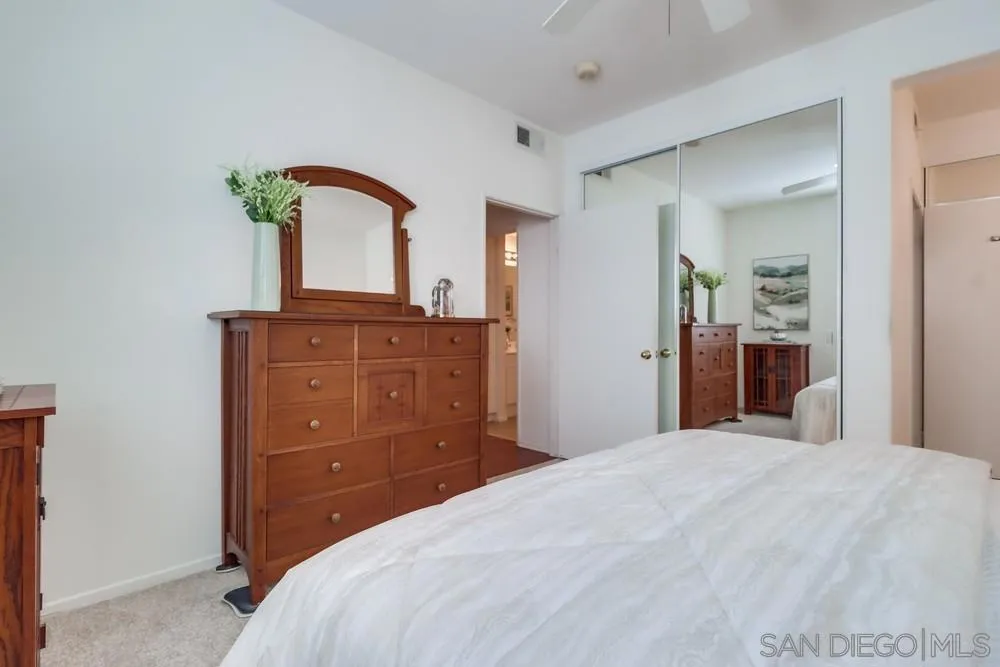 10776 Sabre Hill Dr 150, San Diego, California 92128 home-pic-27