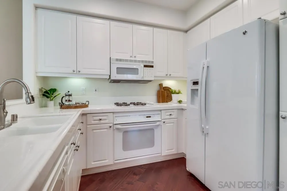 10776 Sabre Hill Dr 150, San Diego, California 92128 home-pic-16