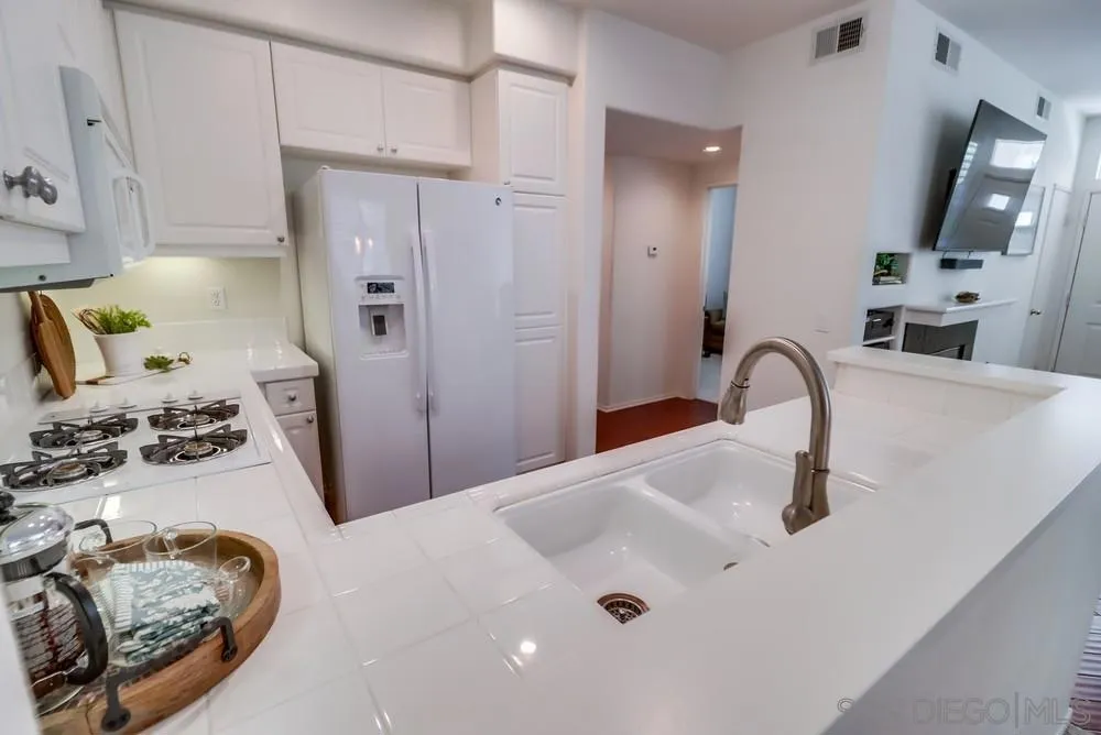 10776 Sabre Hill Dr 150, San Diego, California 92128 home-pic-12