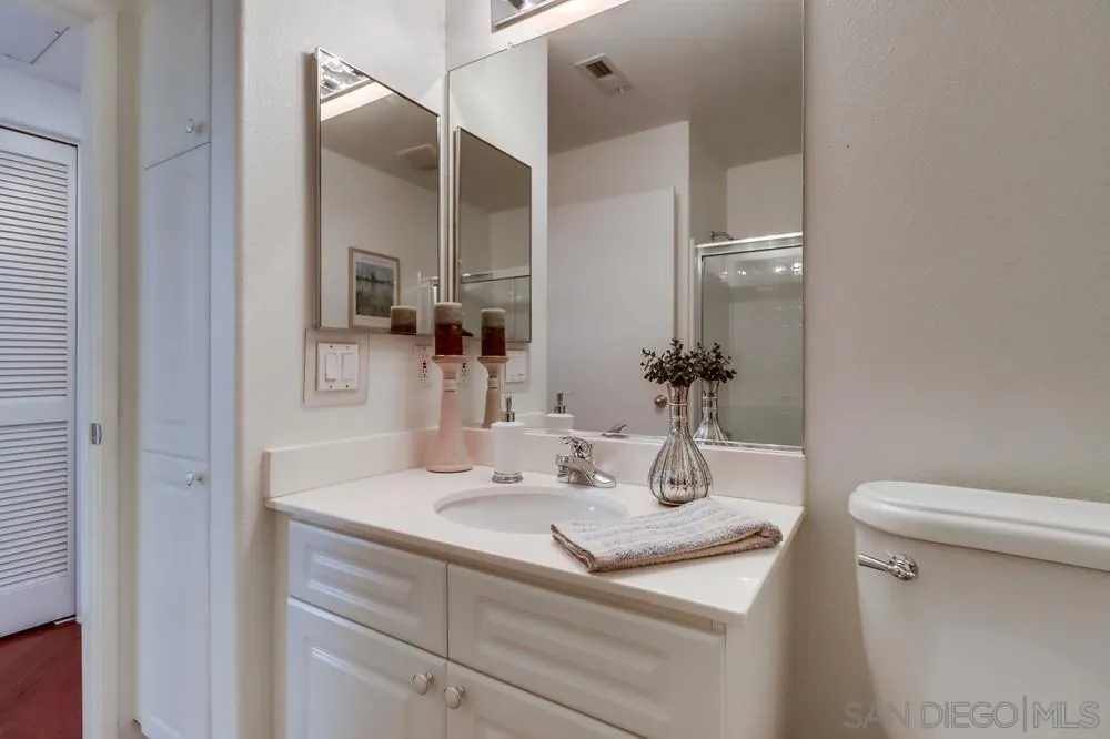 10776 Sabre Hill Dr 150, San Diego, California 92128 home-pic-22
