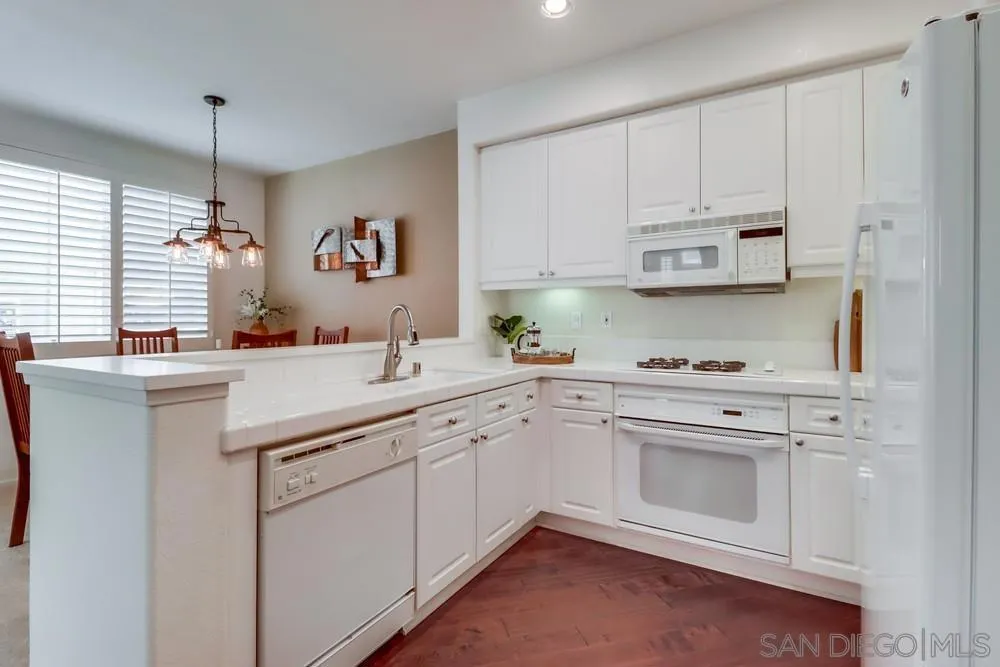 10776 Sabre Hill Dr 150, San Diego, California 92128 home-pic-14