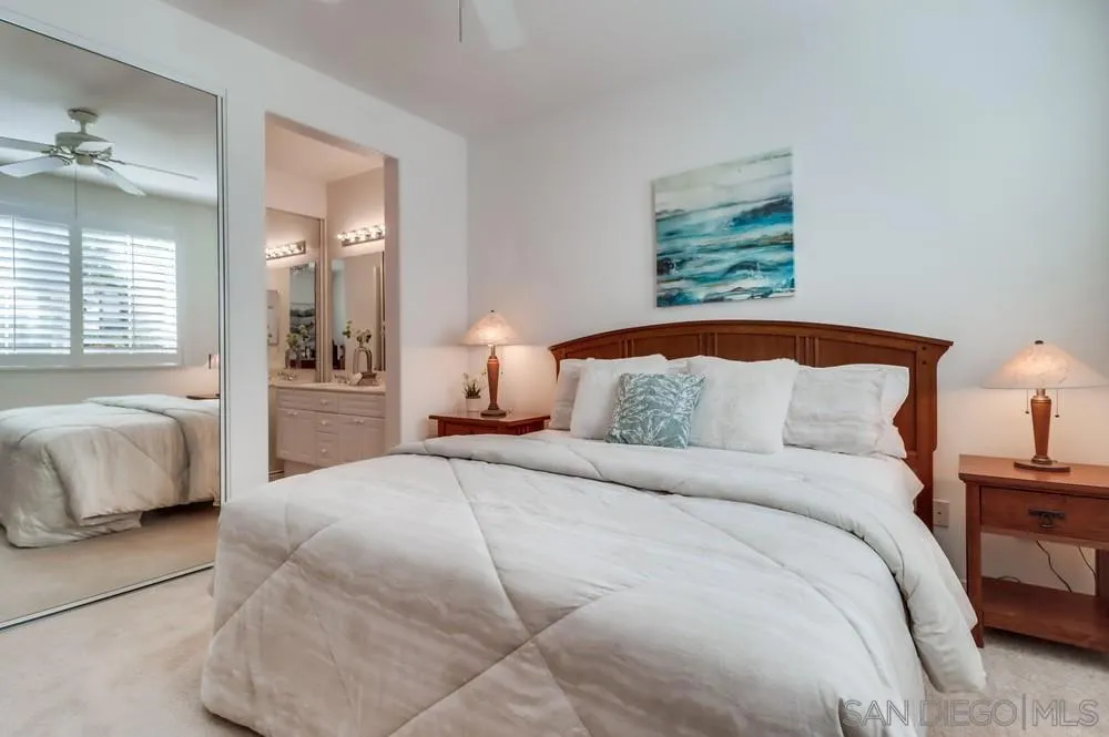 10776 Sabre Hill Dr 150, San Diego, California 92128 home-pic-26