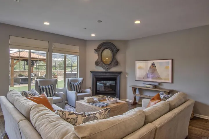7146 Sitio Destino, Carlsbad, California 92009