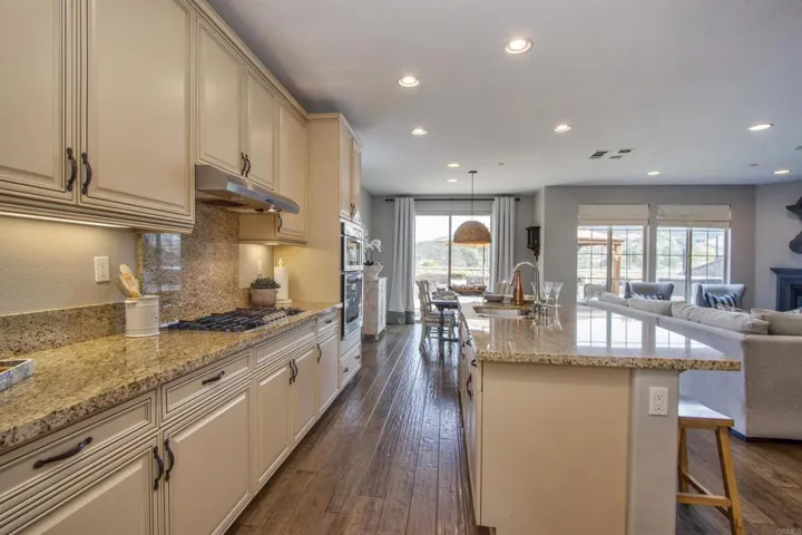 7146 Sitio Destino, Carlsbad, California 92009