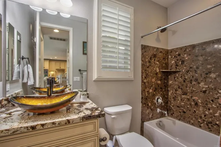 7146 Sitio Destino, Carlsbad, California 92009