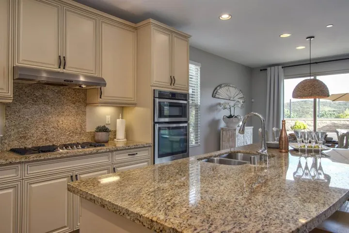 7146 Sitio Destino, Carlsbad, California 92009