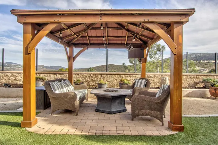 7146 Sitio Destino, Carlsbad, California 92009