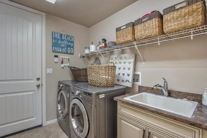 7146 Sitio Destino, Carlsbad, California 92009