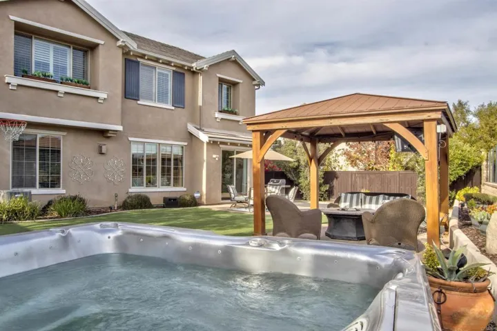 7146 Sitio Destino, Carlsbad, California 92009