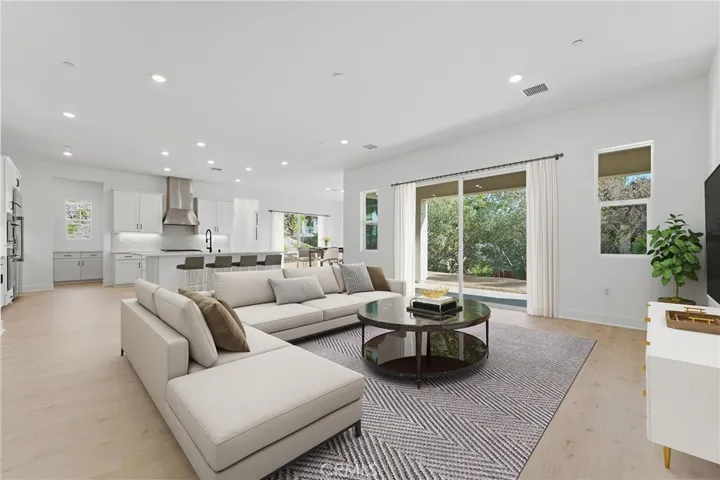 356 N Meyer Lane ~ Ready Now!