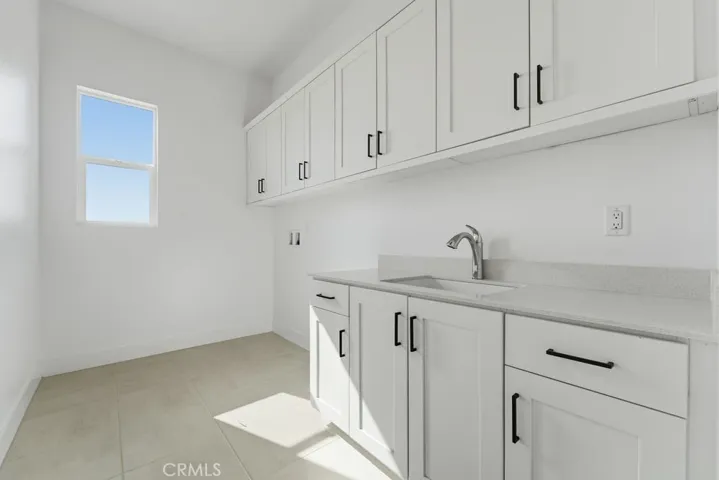 356 N Meyer Lane ~ Ready Now!