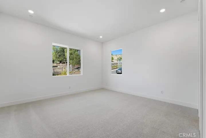 356 N Meyer Lane ~ Ready Now!