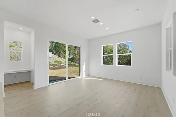 356 N Meyer Lane ~ Ready Now!