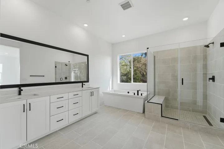 356 N Meyer Lane ~ Ready Now!