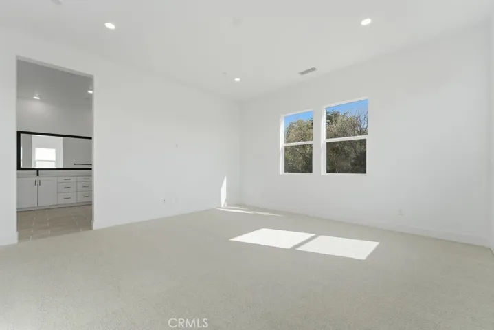 356 N Meyer Lane ~ Ready Now!