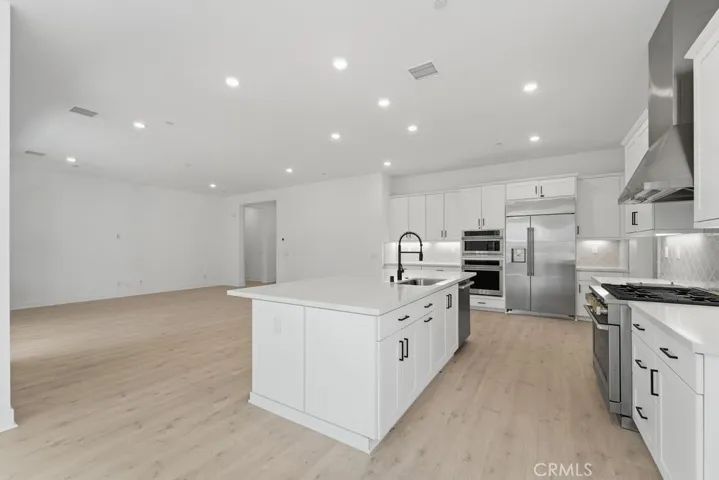 356 N Meyer Lane ~ Ready Now!