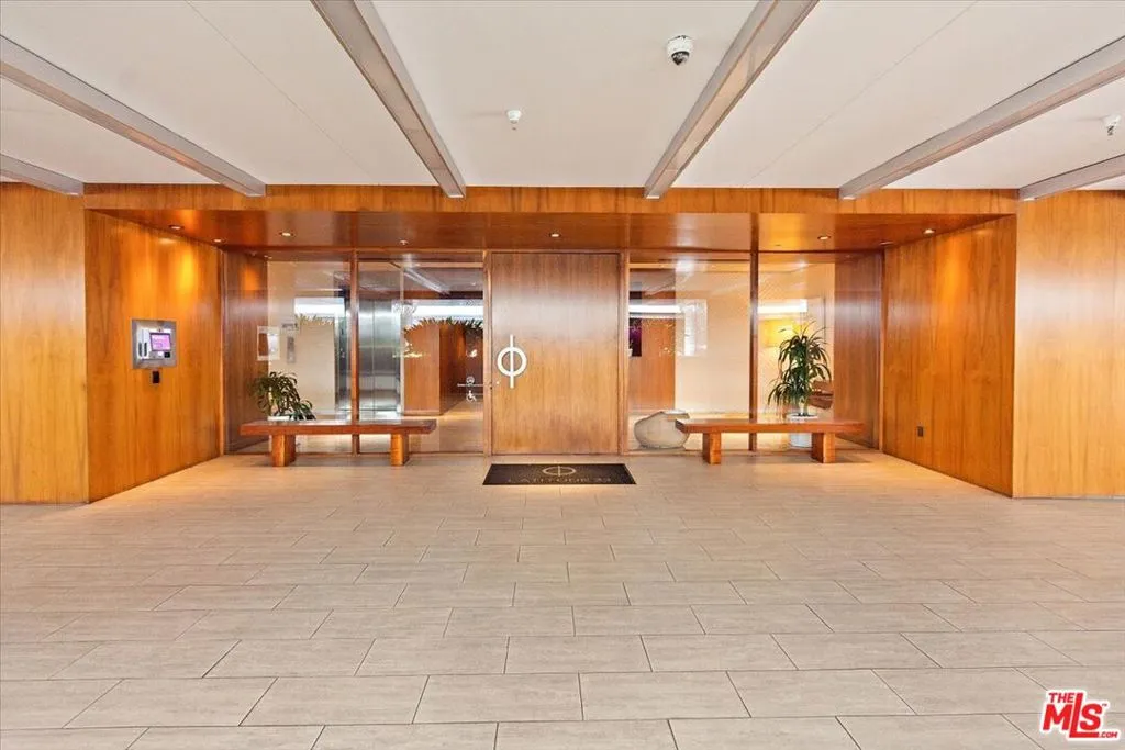 3111 Via Dolce 402, Marina Del Rey, California 90292 home-pic-24