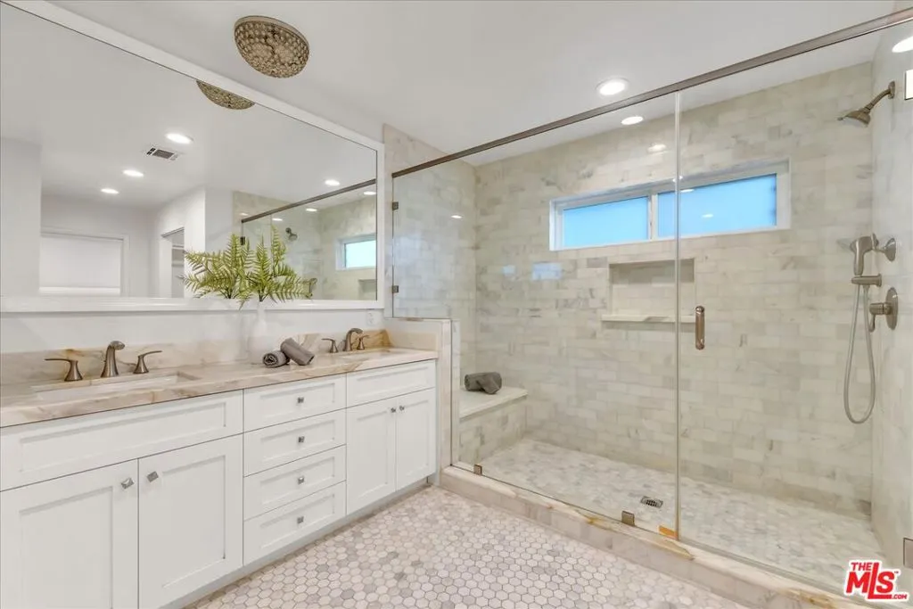 5196 Brian Lane, Encino, California 91436 home-pic-24