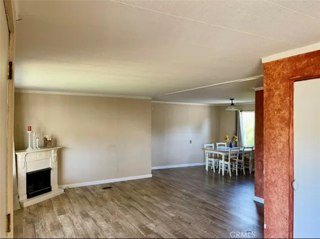 Living Area & dining
