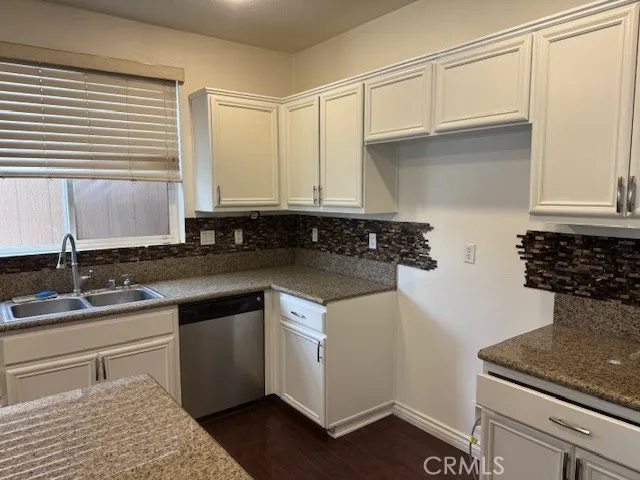 2401 W Avenue P12, Palmdale, California 93551 home-pic-9