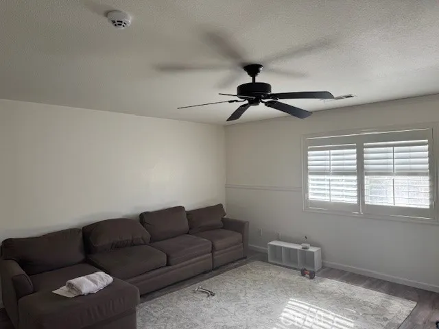 2401 W Avenue P12, Palmdale, California 93551 home-pic-21