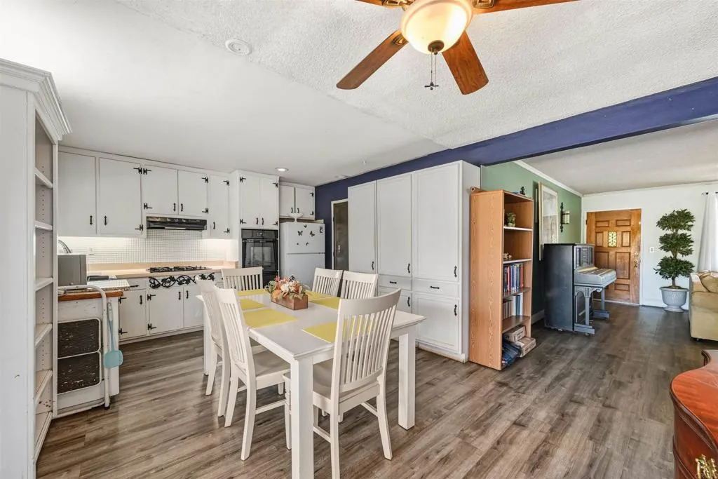 1480 Taylor Avenue, Escondido, California 92027 home-pic-9