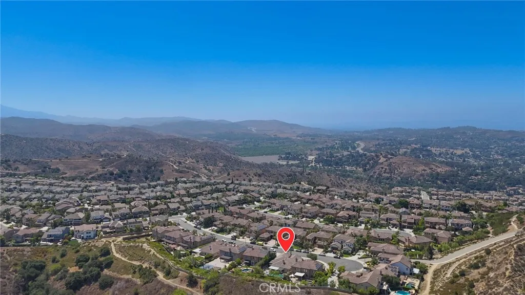 2571 N Skytop Court, Orange, California 92867 home-pic-57