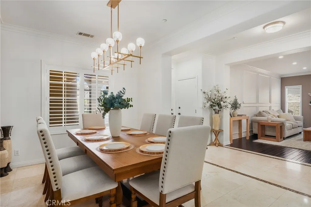 2571 N Skytop Court, Orange, California 92867 home-pic-28
