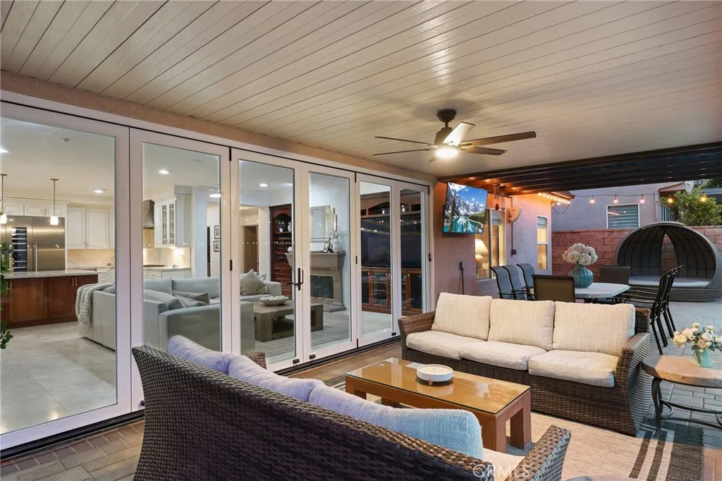 2571 N Skytop Court, Orange, California 92867 home-pic-12