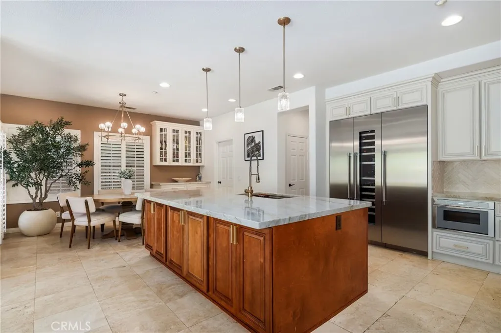 2571 N Skytop Court, Orange, California 92867 home-pic-22