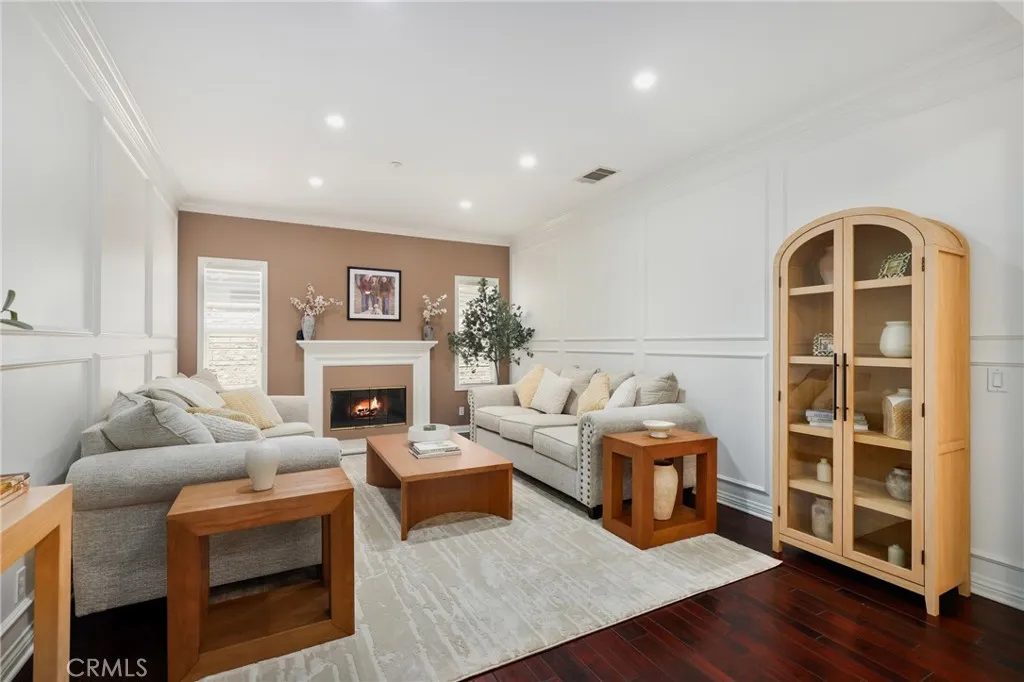 2571 N Skytop Court, Orange, California 92867 home-pic-19